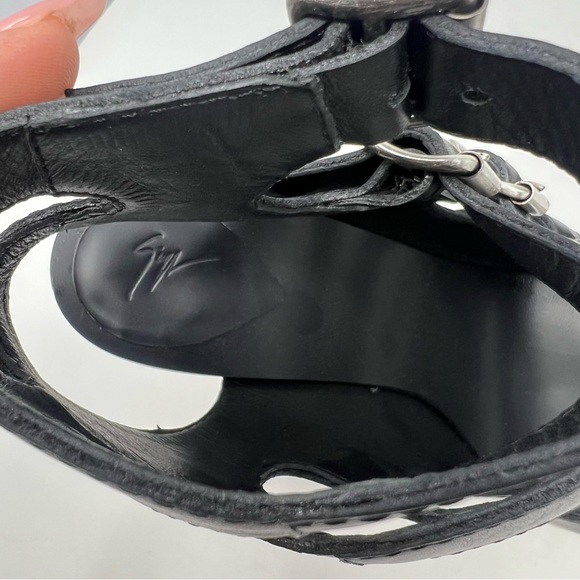 NEW Giuseppe Zanotti Buckle Strap Stiletto Heels Black Strappy Leather Size 37.5 - Picture 7 of 10